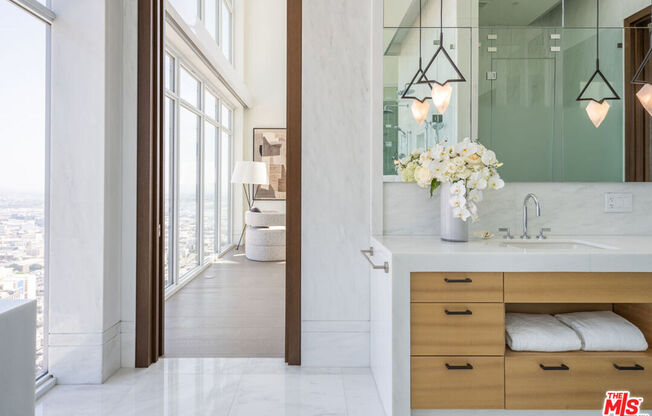 6 beds, 9.5 baths, 19,313 sqft, $80,000, Unit PH