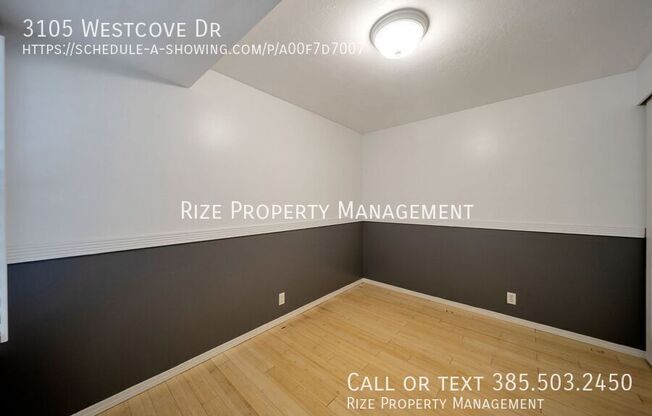3105 WESTCOVE DR