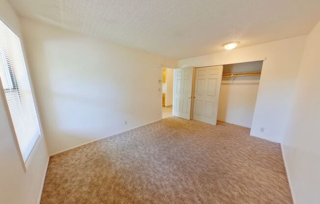 2 beds, 1 bath, $1,650, Unit 203