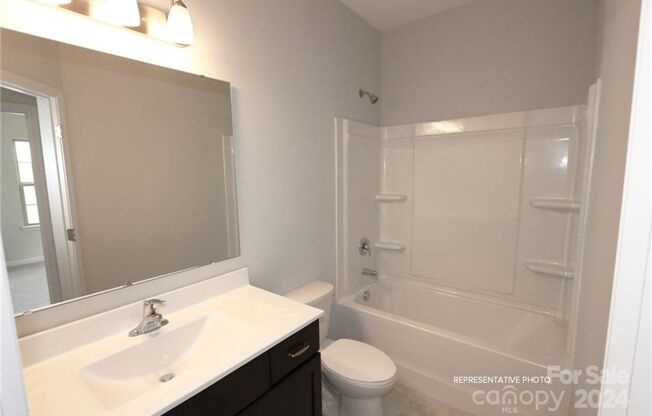 4bd 3.5b Almost New Townhome
