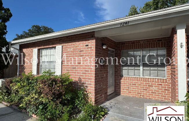 1241 HERITAGE LN