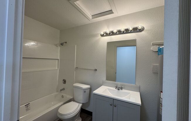 2118 S 107th St, Seattle, WA 98168
