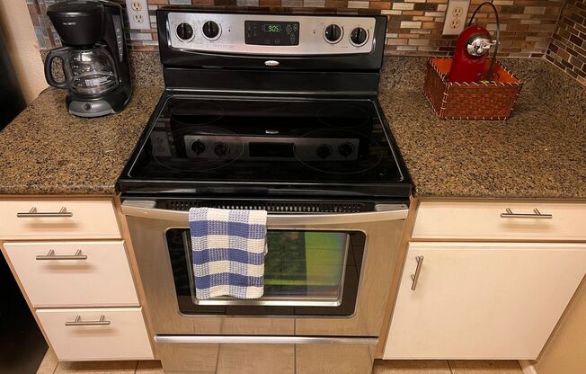2 beds, 2 baths, $2,100, Unit # 2158