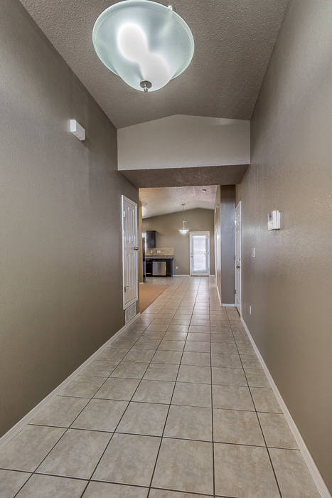 3 beds, 2 baths, $1,350