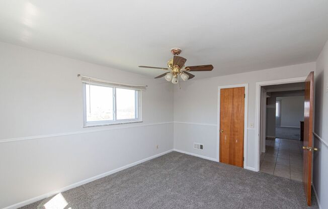 1 bed, 1 bath, $825, Unit UNIT 4