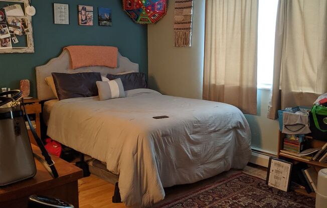 Somerville 2 bedroom with parking for 9/1