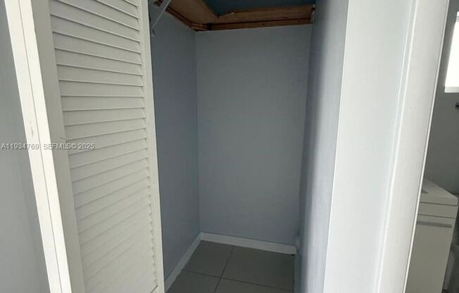 2121 NW 72ND ST MIAMI, FL 33147-6355