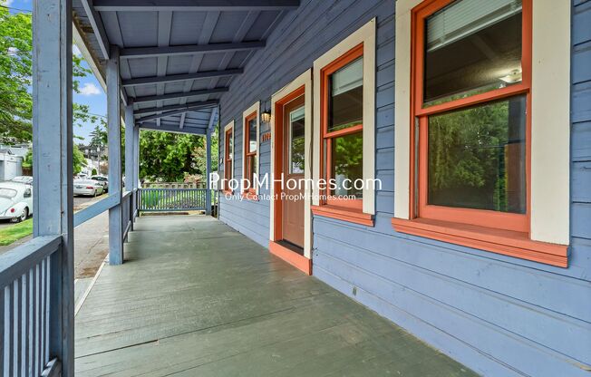 1102 SE Umatilla Street