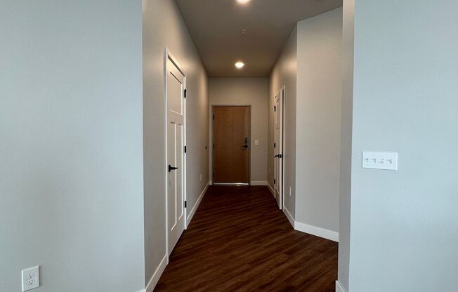 2 beds, 2 baths, 1,279 sqft, $2,850, Unit WR 305-310