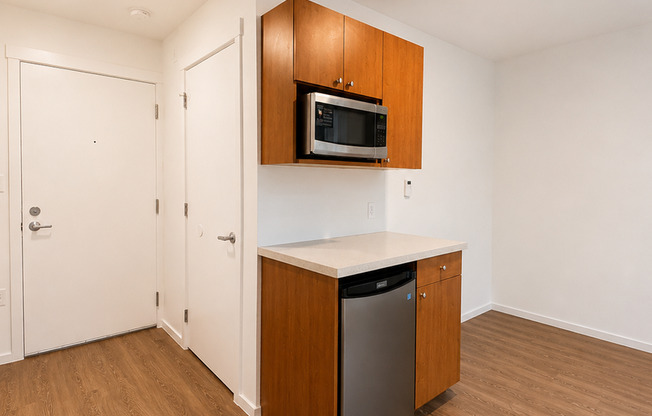 Studio, 1 bath, 175 sqft, $999, Unit 4408