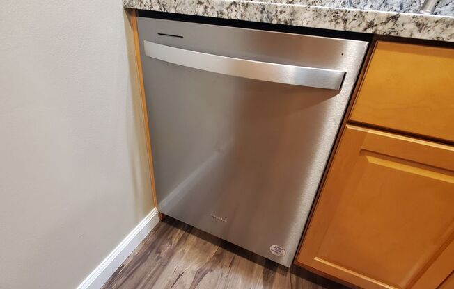 Sparkling Upgrades & Convenient Pleasant Hill location-2bd/1ba condo at Creekside
