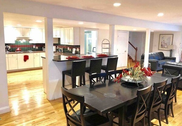 139 FRESH POND PKWY