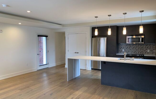 1 bed, 1.5 baths, 839 sqft, $2,450, Unit 603