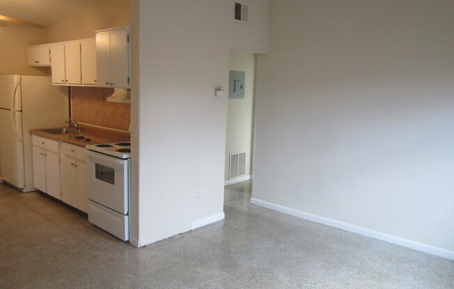 2 beds, 1 bath, $1,499