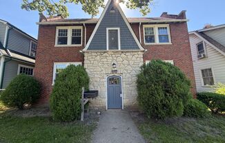 2770 Indianola Ave
