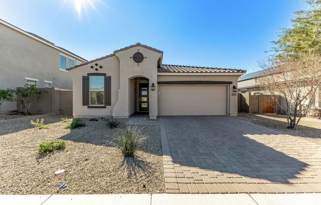Beautiful 3-Bedroom Home in Estrella Mountain Ranch