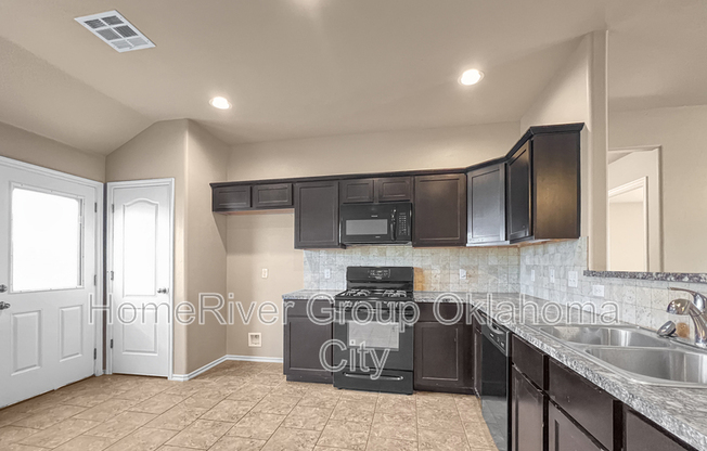13121 BEEKMAN DR