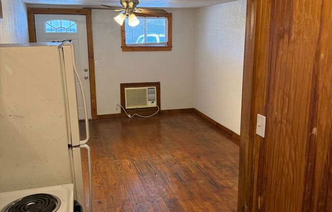 Lakeside Bungalows 1