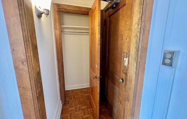 Studio, 1 bath, 300 sqft, $1,665, Unit 530-604