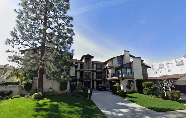 Welcome to 6712 W. 86th Pl.