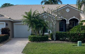 2/2/1 Villa in Jensen Beach Country Club!