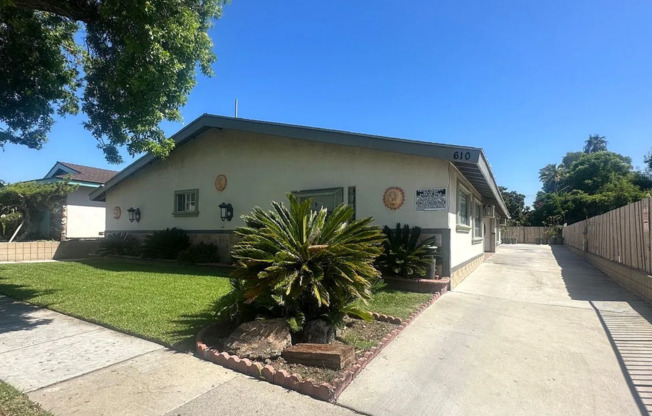 Apartment - 2 Bedrooms / 1 Bath - La Habra