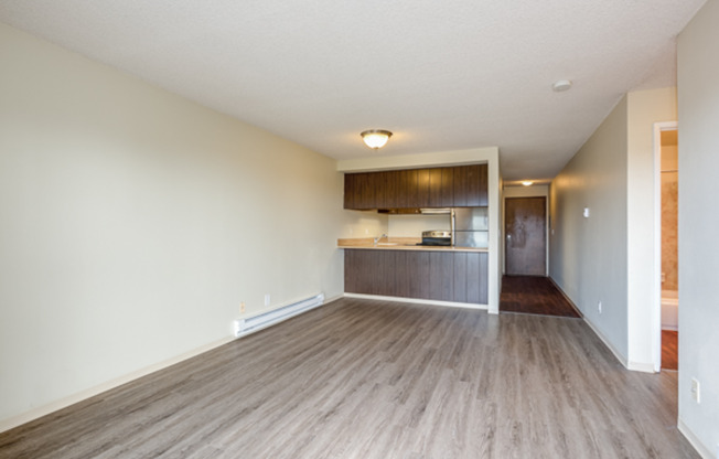 2 beds, 1 bath, 765 sqft, $2,295, Unit 108