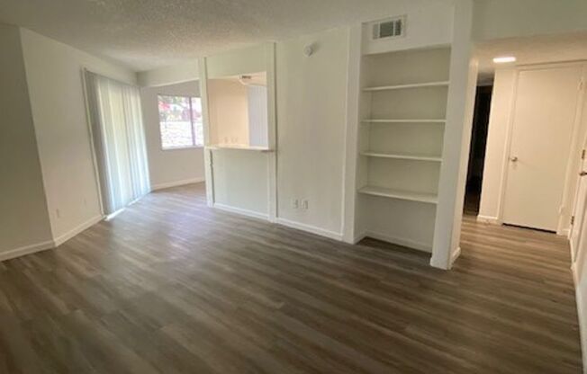 2 beds, 1.5 baths, 960 sqft, $1,795, Unit 109