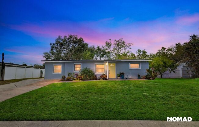 Charming 3-Bedroom, 2-Bathroom Single Family Home in Apopka,FL!