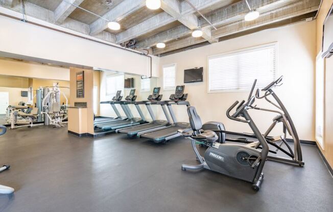 Lindbrook Manor Apartments Gym