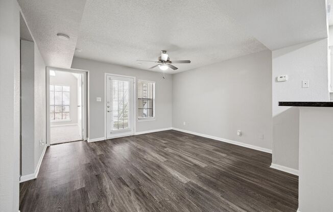 2 beds, 2 baths, 800 sqft, $1,595, Unit 4132