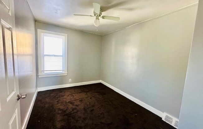 3 beds, 1 bath, $1,300