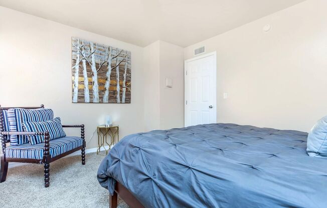 2 beds, 1 bath, 760 sqft, $1,129