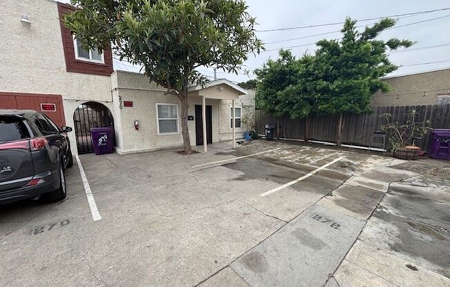 3 Bedroom 1.5 Bath Back house