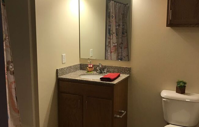 3 beds, 2 baths, 1,330 sqft, $1,865, Unit 3211