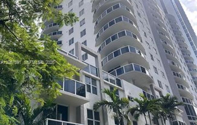 3 beds, 2 baths, $4,200, Unit # 1605