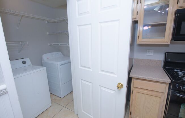 2 beds, 2 baths, $1,200, Unit # #C