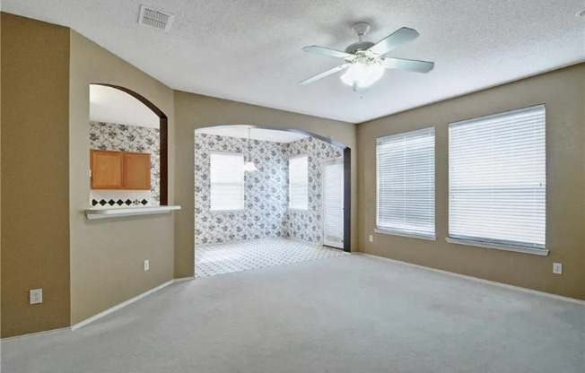 720 DANDELION DR