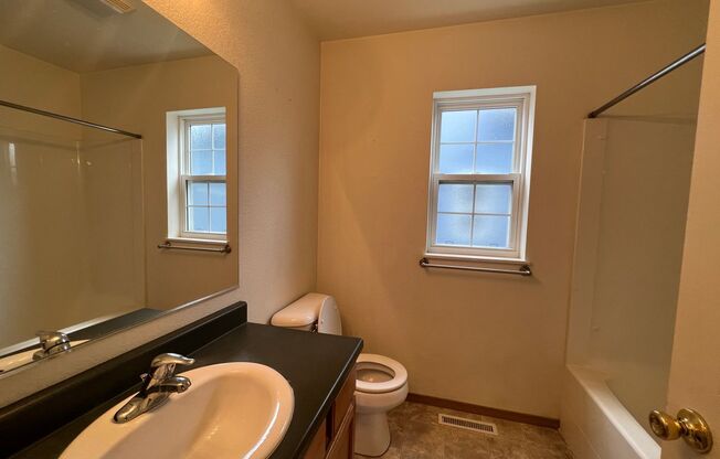 WINTER SPECIAL - $1695 Base Rent January-March - 2 Bed 2 Bath