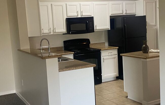 2 beds, 2 baths, 1,000 sqft, $1,390, Unit 5303