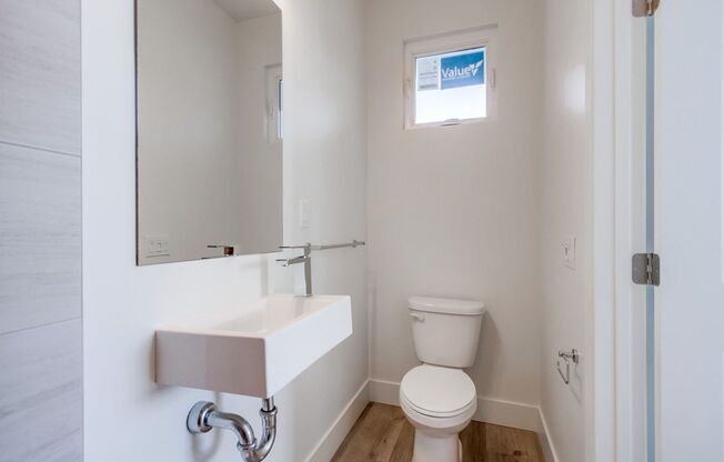 3 beds, 3 baths, 900 sqft, $3,995, Unit 3427-01