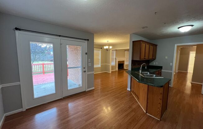 3 beds, 2 baths, $2,000