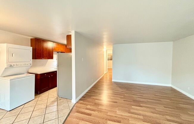 2 beds, 1 bath, $2,495, Unit # 203