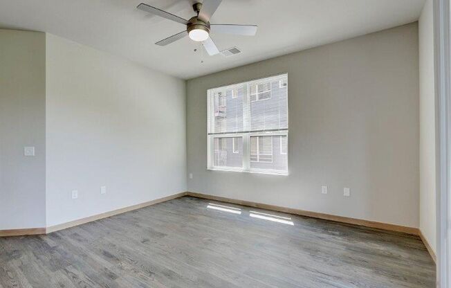 2 beds, 2 baths, 998 sqft, $2,520, Unit 220