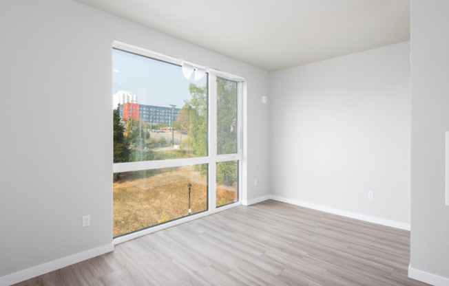 PM - Ellis Apartments