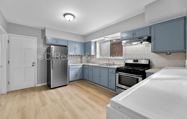 3 beds, 1 bath, 1,055 sqft, $1,695, Unit 2
