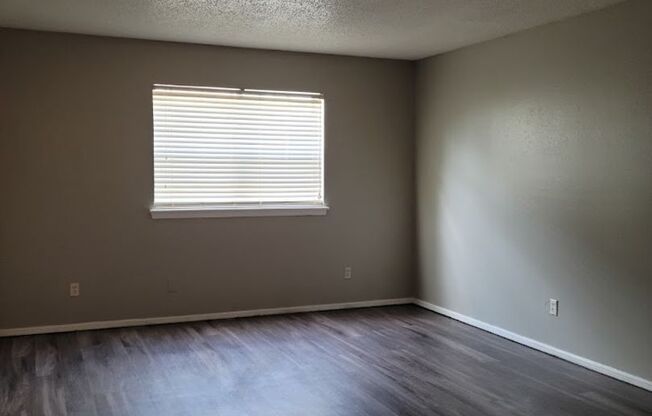 1 bed, 1 bath, 600 sqft, $699, Unit 104