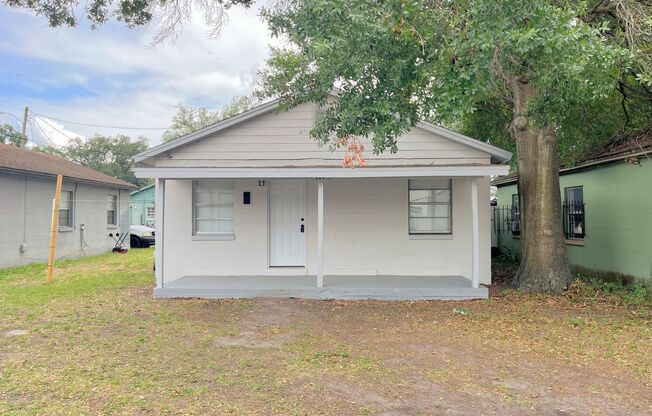904 RANDALL ST