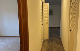 1 bed, 1 bath, 825 sqft, $990, Unit 101