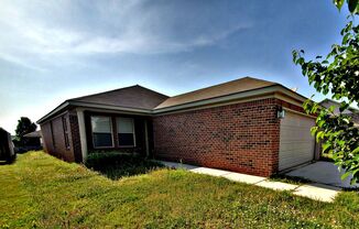 3 beds, 2 baths, $1,400